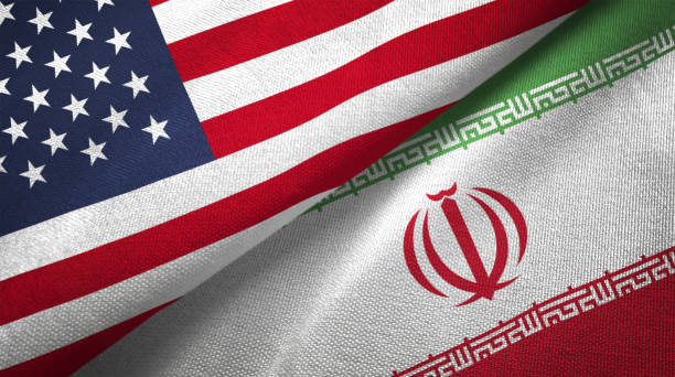 Iranul anunta inchiderea Stramtorii Ormuz si ametiunta cu atacuri asupra navelor care incerca sa treaca prin zona