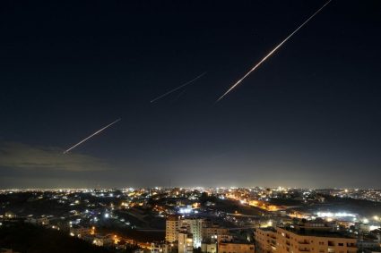 Iranul atacă Israelul cu rachete, prima reacție directă după armistițiul din aprilie. Axios: Israelul pregătește o ripostă. Trump a fost informat.