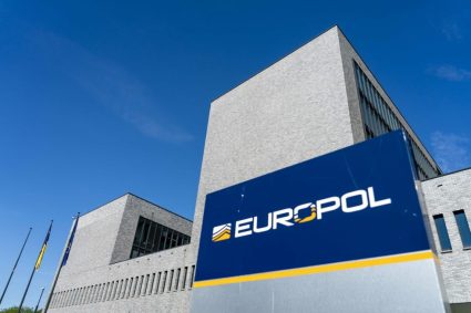 Mesajele criptate au dezvăluit o rețea mafiotă din Kosovo implicată în activități ilegale de 80 de milioane de euro.