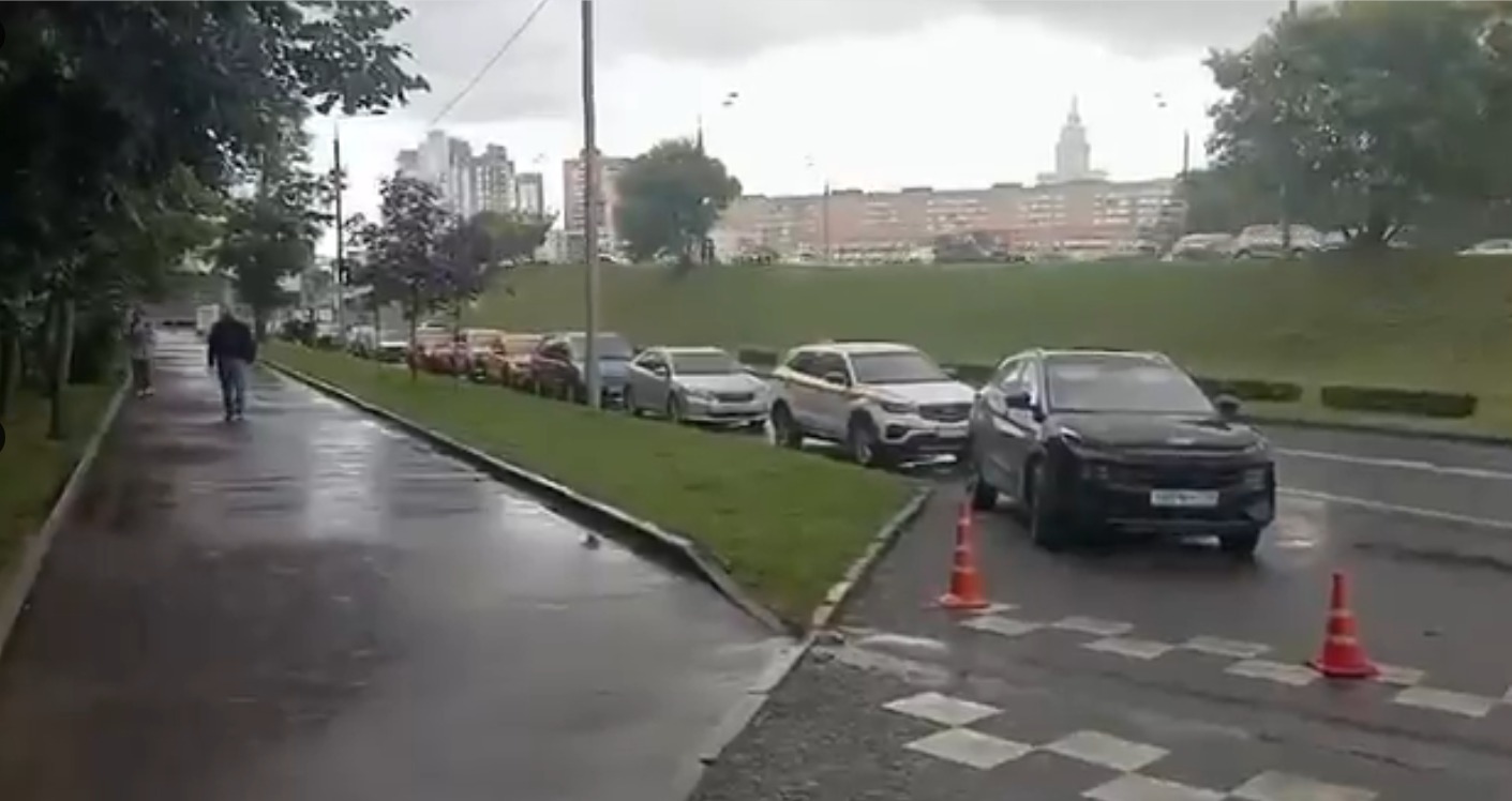 Motivul pentru care se instaleaza toalete ecologice in orasele din Rusia langa statiile de alimentare cu carburant