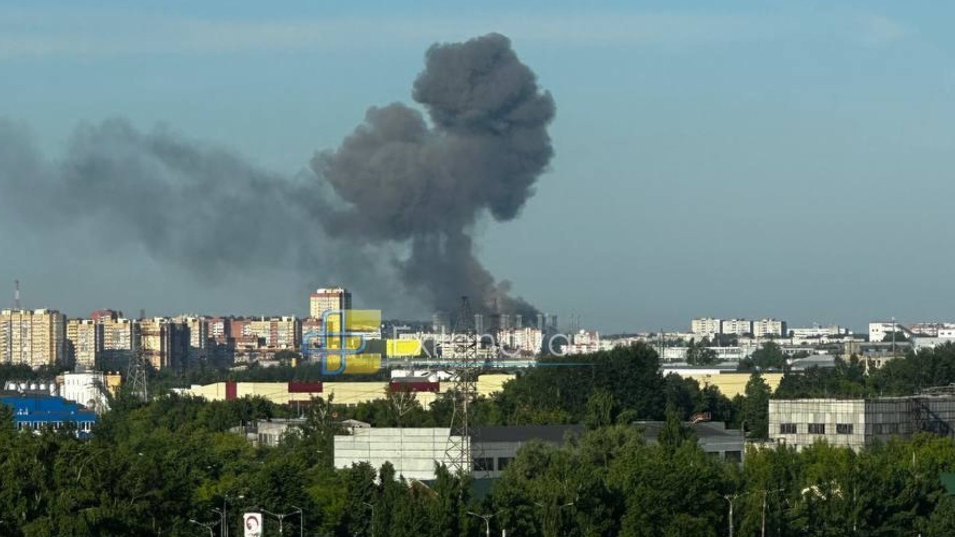 O rafinarie de petrol i o fabric de echipamente electronice militare din Rusia atacate n timpul raidurilor aeriene de noapte