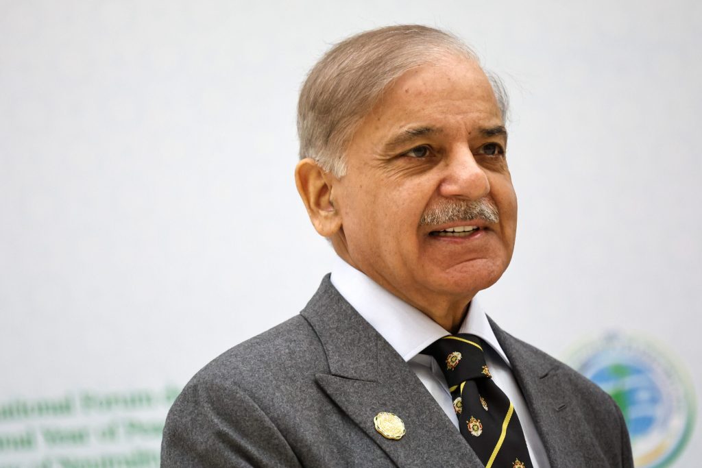 Pacea dintre SUA si Iran mai aproape ca niciodata Pakistanul sustine ca acordul ar putea fi semnat in 24 de ore in timp ce Iran afirma ca acordul cu SUA nu va fi semnat duminica