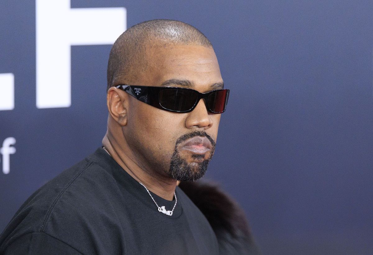 Rapperul Kanye West a strans 40 000 de persoane la un concert in Olanda in ciuda afirmatiilor sale pro Hitler