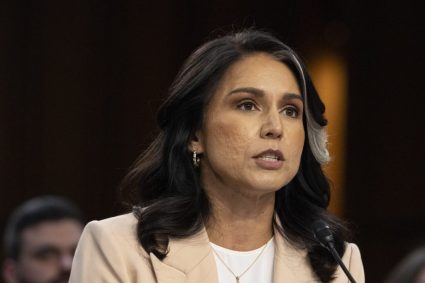 Tulsi Gabbard afirmă că fondurile federale americane au sprijinit un program internațional de biolaboratoare, inclusiv în Ucraina.