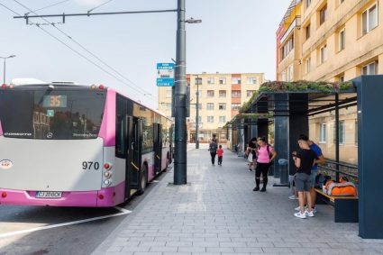 Turiștii neexperimentați sunt atacați de clujeni în zona gării: Bilete de autobuz vândute chiar și cu 10 lei. „Ne fac de rușine!”