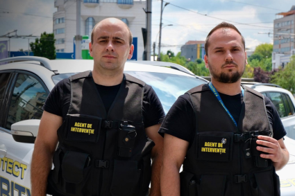VIDEO: Aceștia sunt cei doi eroi, agenți de securitate, care au intervenit în mai puțin de două minute la amenințarea armată din magazinul din Mărăști, Cluj-Napoca.