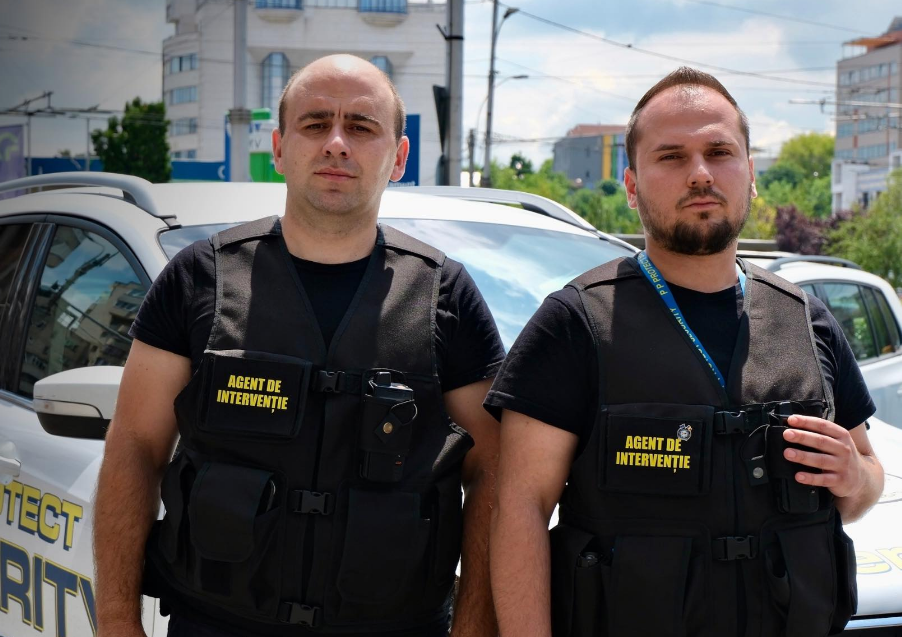 VIDEO Acetia sunt cei doi erori ageni de securitate care au intervenit n mai puin de dou minute la ameniarea armat din magazinul din Mrti Cluj Napoca