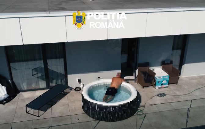 VIDEO Urmrit international prins de mascati direct din piscina Se relaxa pe terasa unui penthouse de lux Va fi dus la Curtea de Apel Cluj