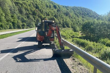 Vești excelente pentru șoferii din Cluj! Consiliul Județean a început lucrări ample pe DJ 108A, drumul care leagă Ciucea de granița județului Sălaj.