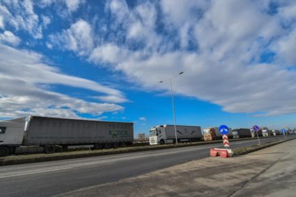 Canicula blochează drumurile pentru camioane duminică în Cluj și 15 județe: restricții de 8 ore și o listă lungă de excepții