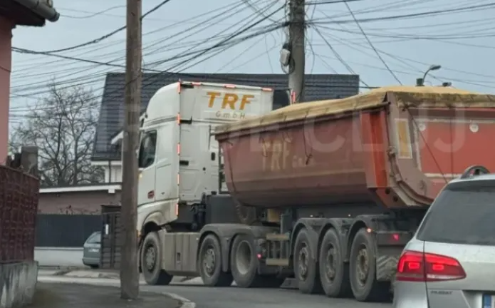 intersectie periculoasa in cluj napoca cetatenii se plang de accidente frecvente si manevre riscante sunt extrem de periculoase