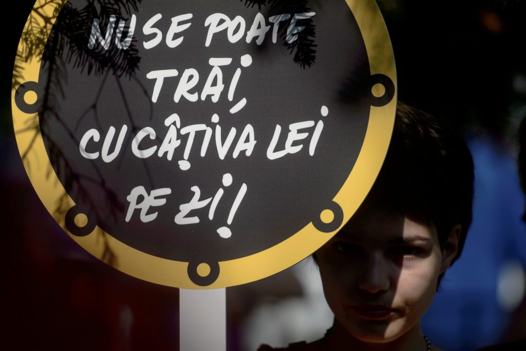 paradox desi salariul minim va creste la 1 iulie beneficiarii sai devin mai saraci