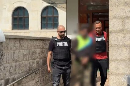 VIDEO. Caz șocant în Cluj: Un bărbat a fost agresat și jefuit de un intrus care i-a pătruns în locuință, fiind terorizat timp de câteva zile.