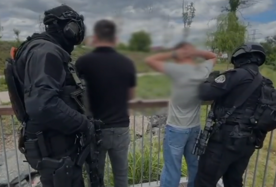 video o femeie din cluj a fost inselata cu 100000 lei de doi tineri de 19 ani din moldova si ucraina prin metoda creditul
