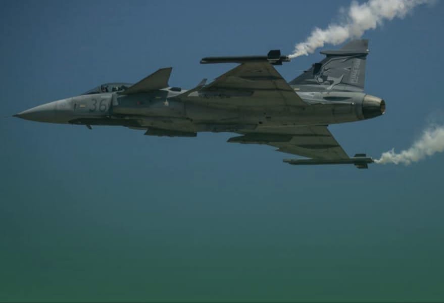 Alert la grania Romniei avioane NATO au interceptat un zbor comercial din China