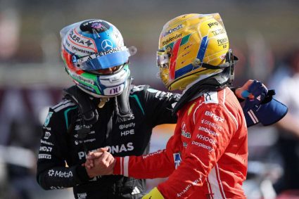 Antonelli îl surclasează pe Hamilton și câștigă sprintul de la Silverstone.