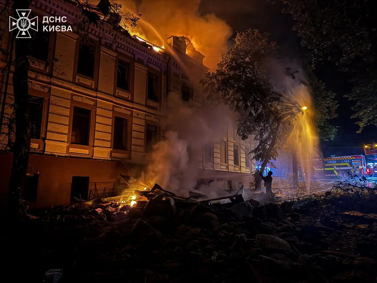 Atac extrem de violent al Rusiei asupra Kievului in noaptea de sambata spre duminica cel puin sapte raniti si incendii in diferite cartiere din cauza bombardamentelor cu rachete balistice