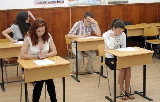 Bacalaureat 2026 974 participare la proba obligatorie de profil 17 candidati au sustinut examenul cu subiecte de rezerva