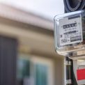 Bolojan anunta ca a semnato doua ordine pentru reducerea facturilor la energie Investitiile se
