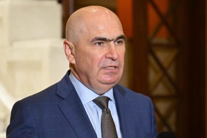 Bolojan ar putea sesiza CCR în legătură cu salariile restante ale magistraților. Guvernul semnalează un conflict…