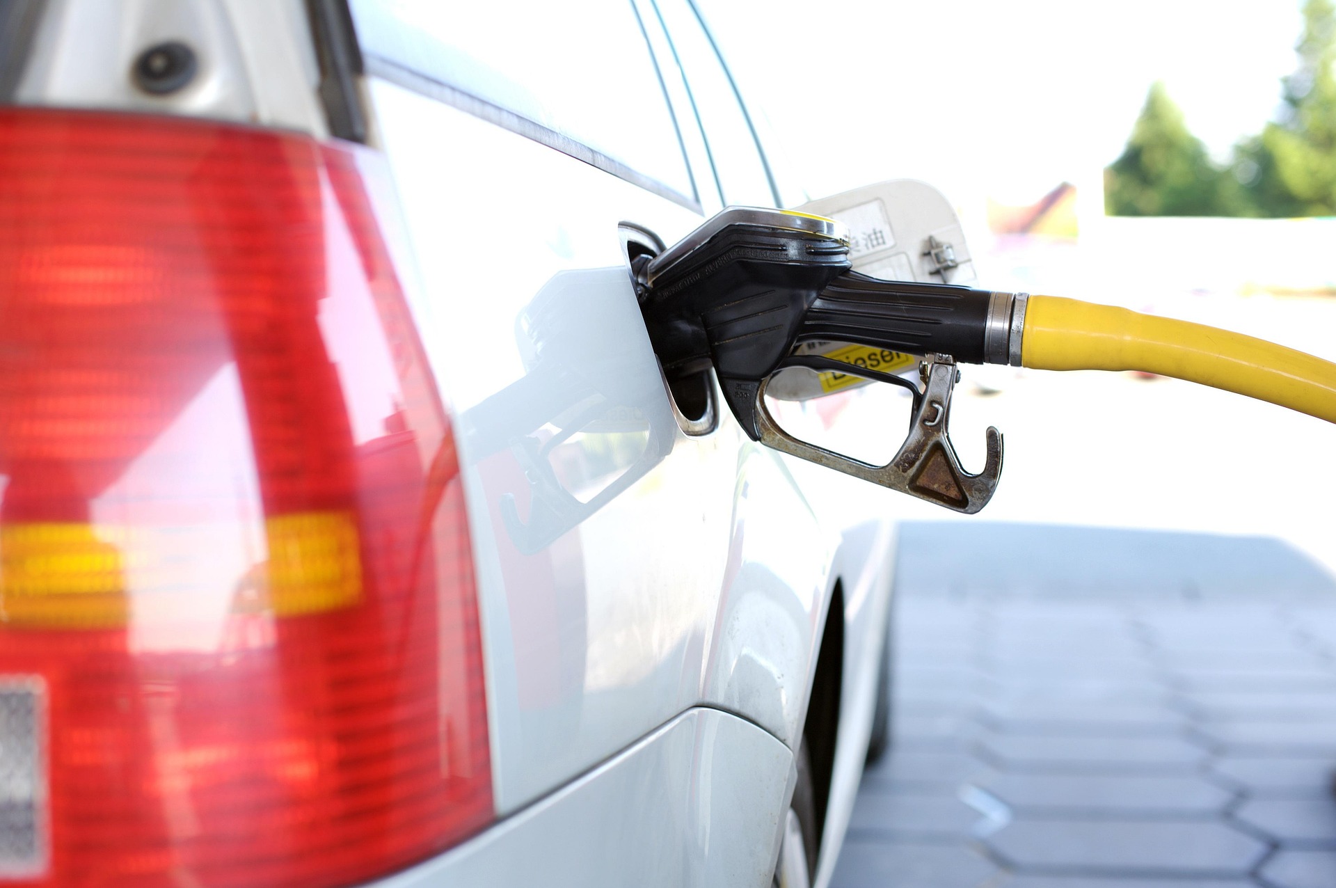 Ce se ascunde in spatele preurilor la carburant Un expert analizeaza o situaie uimitoare
