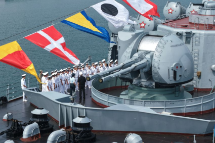 China și Rusia desfășoară exerciții navale comune cu muniție reală în Marea Galbenă.