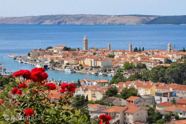 Cum sa te adaptezi la caldura extrema Metoda traditionala folosita de locuitorii unei insule din Croatia