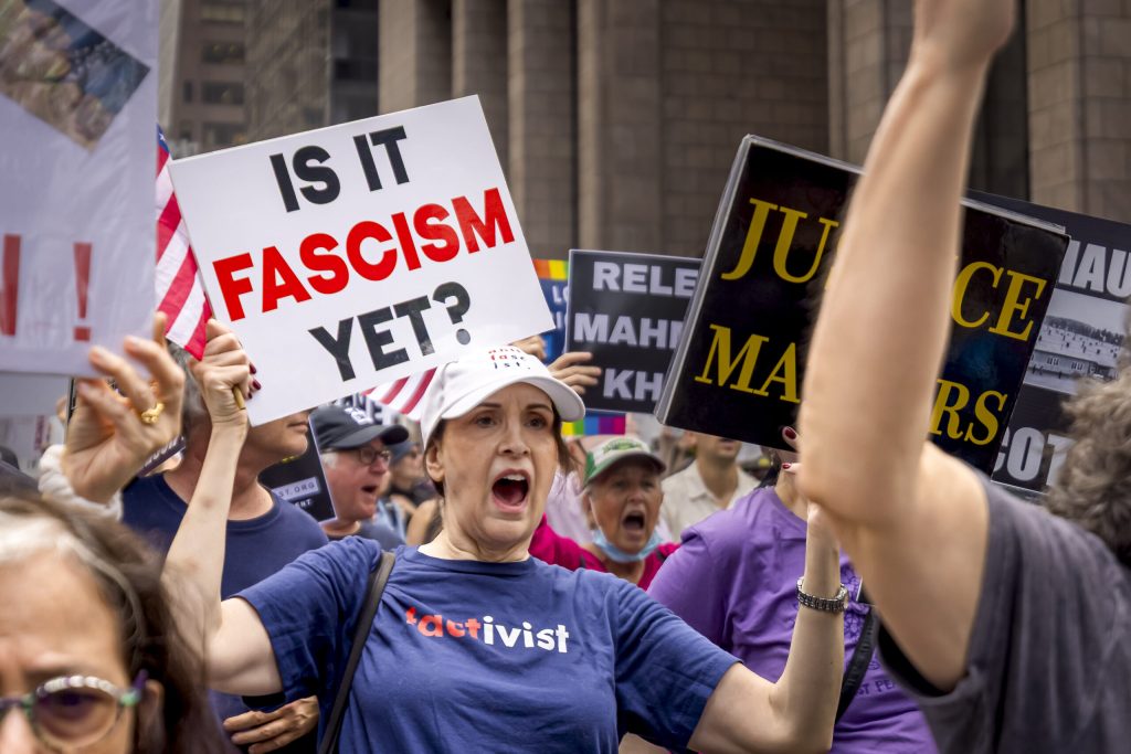 Curtea Suprema a SUA blocheaza incercarea lui Donald Trump de a restrictiona dreptul la cetatenie prin nastere