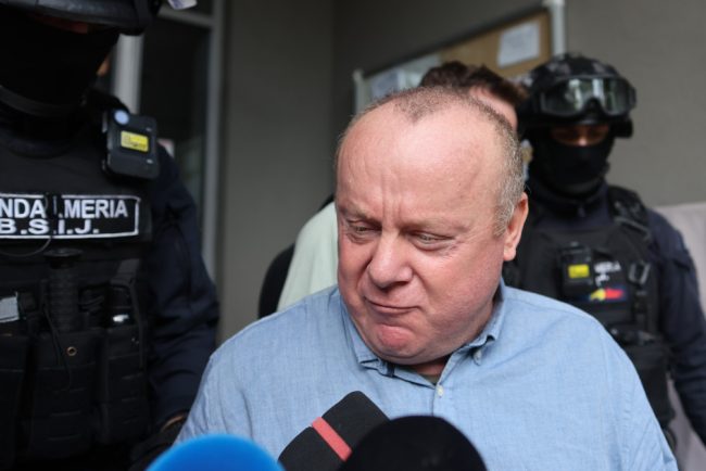 Curtea de Apel Bucuresti va decide astazi daca Viorel Pasca si familia sa raman sub masura controlului judiciar sau vor