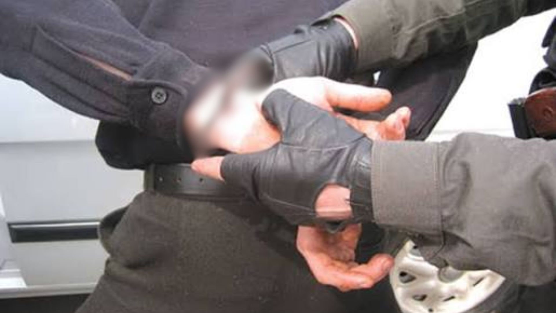 DIICOT Cluj loveste puternic crimea organizata Grupul suspectat de trafic de substante interzise capturat in urma perchezitiilor si retinerilor in serie