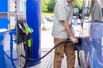 De ce măsurile pentru carburanți nu au fost prelungite. Bolojan: „Companiile mi-au spus că…”
