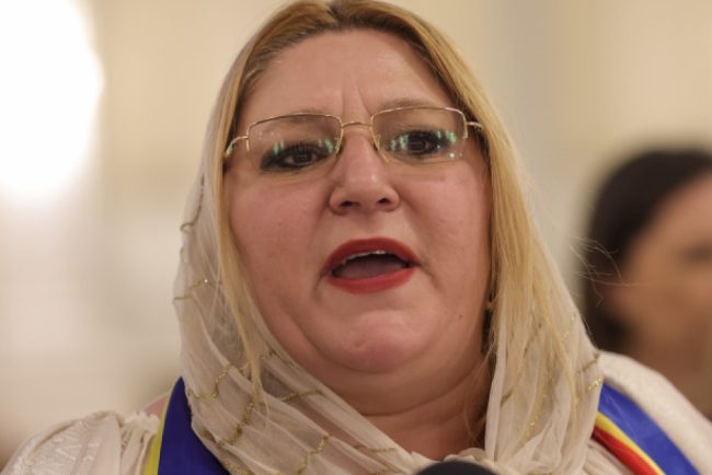 Diana Sosoaca si fostul ei sot au fost deferiti justitiei in cazul sechestrarii jurnalistilor italieni