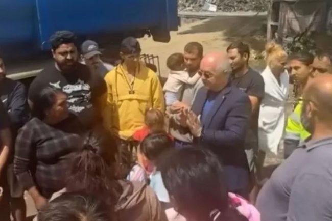 Emil Boc anunta inchiderea definitiva a ghetoului de la Pata Rat pana in 2030 Primaria va cumpa 350 de locuinte Baracile vor disparea si nu vor mai fi altele