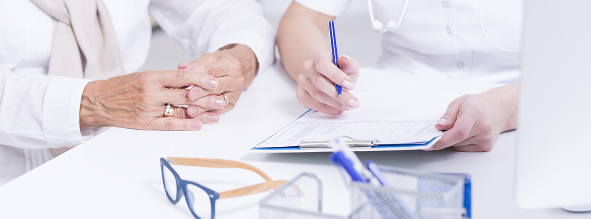 Examenul pentru medicii specialisti va avea subiecte unice si norme uniforme de evaluare