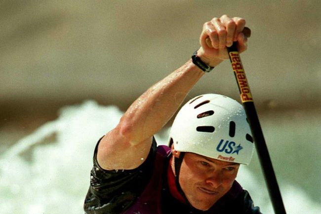 Fostul olimpic american Davey Hearn acuzat de vandalizarea bazinului reflexiv din Washington