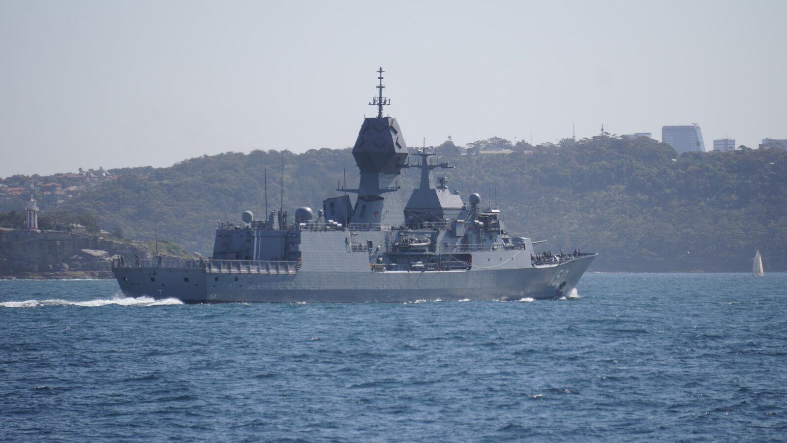 Fregata rusa exercitiu cu foc real in apropiere de Marea Britanie Marina Regala si Franta au monitorizat operatiunea