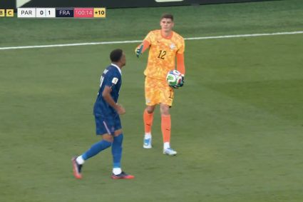 Gestul lui Mbappé față de portarul Paraguayului, după ce Franța s-a calificat: „Știm și noi să jucăm murdar”