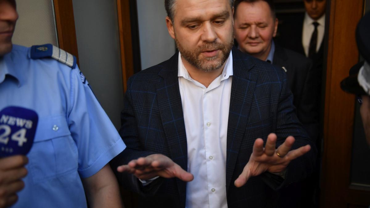 Grindeanu impune conditii pentru Codul urbanismului Autorizarile de construire sa nu fie transferate la