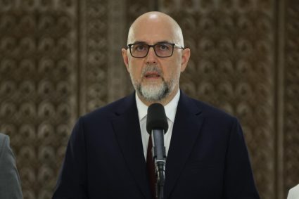 Kelemen Hunor solicită o soluționare rapidă a crizei politice: „Oamenii s-au săturat de acest circ…”