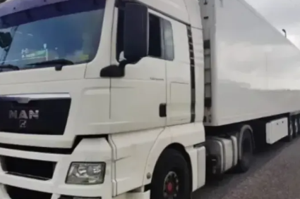 Locuitorii unui cartier din Cluj-Napoca semnalează o problemă! Camioane de mare tonaj blochează străzile înguste.