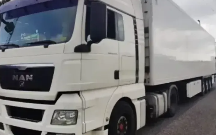 Locuitorii unui cartier din Cluj Napoca semnaleaza o problema Camioane de mare tonaj blocheaza strazile inguste