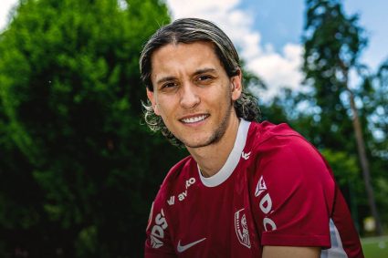 Mijlocașul uruguayan Francisco Barrios se alătură echipei CFR Cluj ca al cincilea transfer al verii.