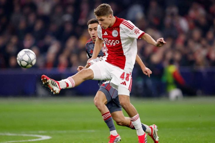 Newcastle achizitioneaza un jucator de 18 ani de la Ajax pentru 27 de milioane de euro