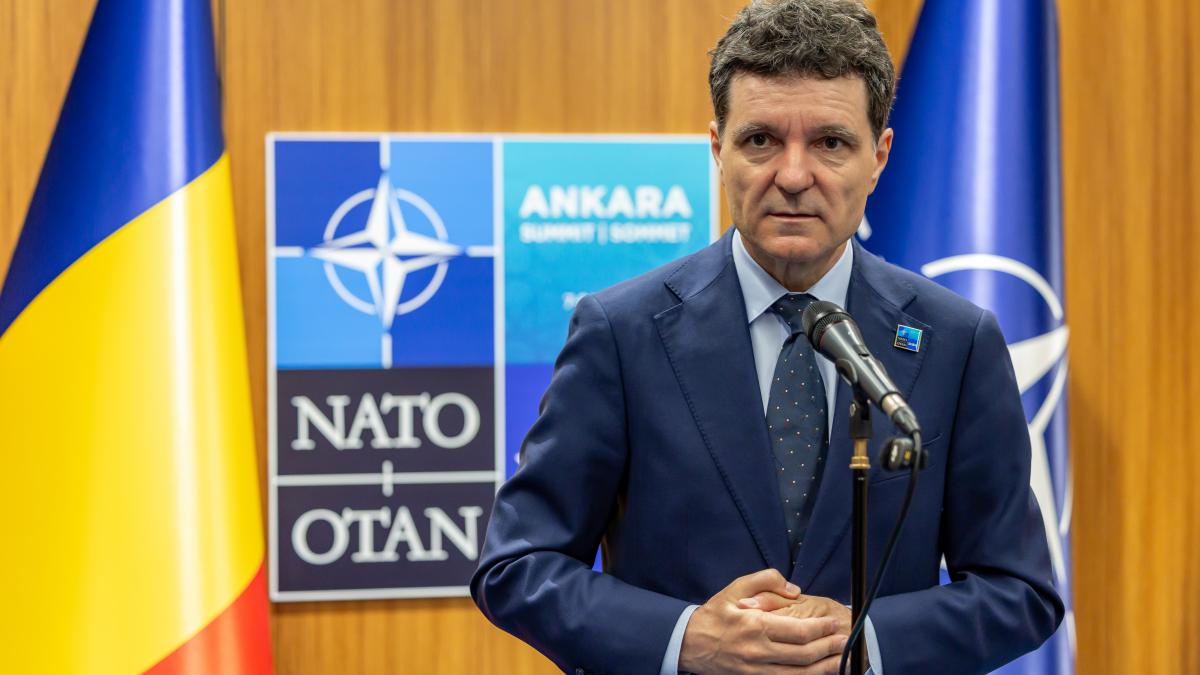 Nicuser Dan a declarat la Ankara ca nu va propune un prim ministru daca nu este sigur ca are majoritate