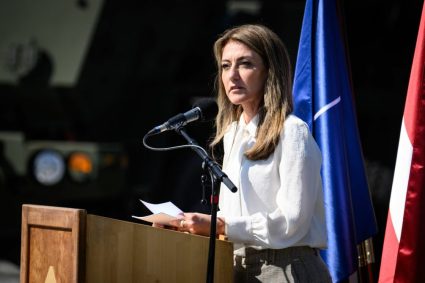Olanda avertizează că NATO va exercita presiuni asupra țărilor partenere care nu contribuie suficient la apărarea comună.