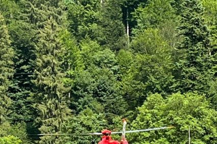 Patru alpiniști au căzut în Valea Albișoarei, în Bușteni, după ce o cordelină s-a rupt, iar o femeie a decedat.