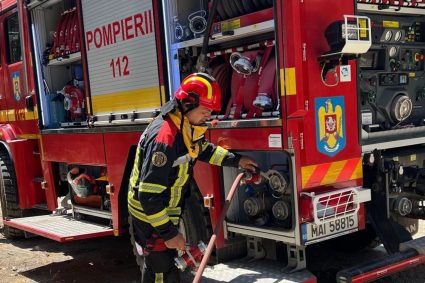 Pompierii români continuă să fie în Franța pentru a lupta împotriva incendiilor de vegetație și a le preveni.