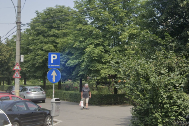 Probleme grave intr un parc din Cluj Napoca Locuitorii sunt satui de situatia de langa locul de joaca pentru copii