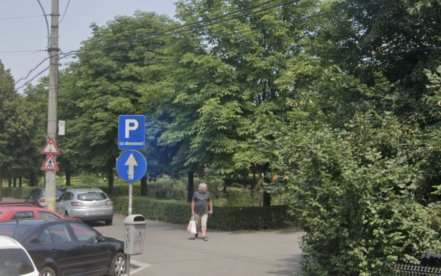 Probleme grave intr un parc din Cluj Napoca Locuitorii sunt satui de situatia de langa locul de joaca pentru copii