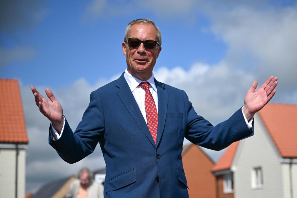 Rachel Reeves sustine organizarea alegerilor partiale cerute de Farage dar il ironizeaza Daca vrea sa si petreaca vara certandu se cu un tomberon nu l voi opri